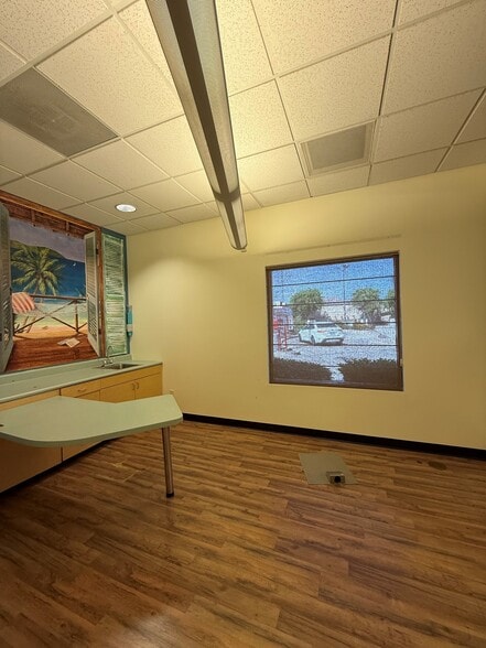 More Photos Of 3726 Coffee Rd, Bakersfield Freestanding For Lease