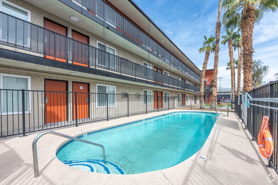 More Photos Of 557 Sierra Vista Dr, Las Vegas Apartments For Sale