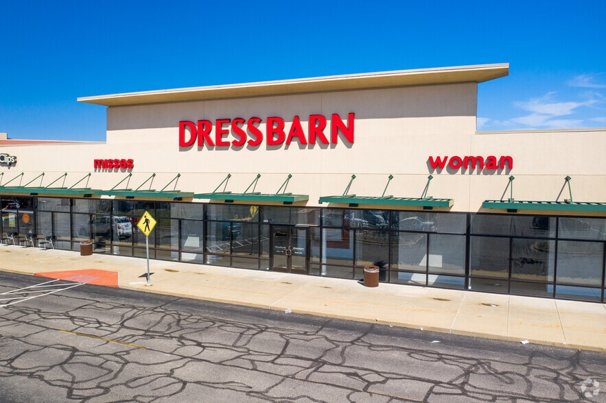 More Photos Of Frank Scott Pky & Hwy 15, Belleville Unknown For Lease