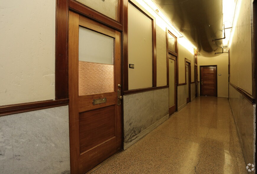 More Photos Of 1623 Main St, Dallas Apartments For Lease