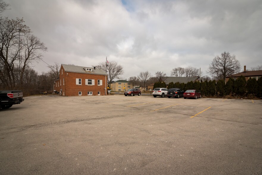 More Photos Of 4121 N Wilson Dr, Milwaukee Lodge Meeting Hall For Sale