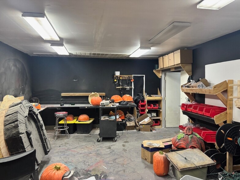 More Photos Of 328 N Grand Ave, Poughkeepsie Warehouse For Sale