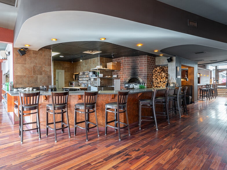 More Photos Of 24-28 Wall St, Asheville Storefront Retail Office For Lease