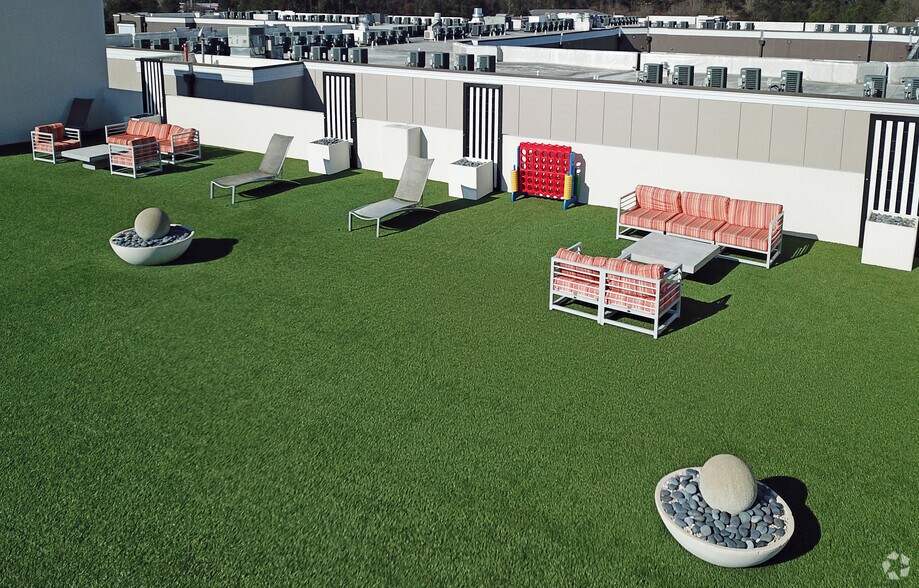 More Photos Of 900 E Six Forks Rd, Raleigh Apartments For Lease