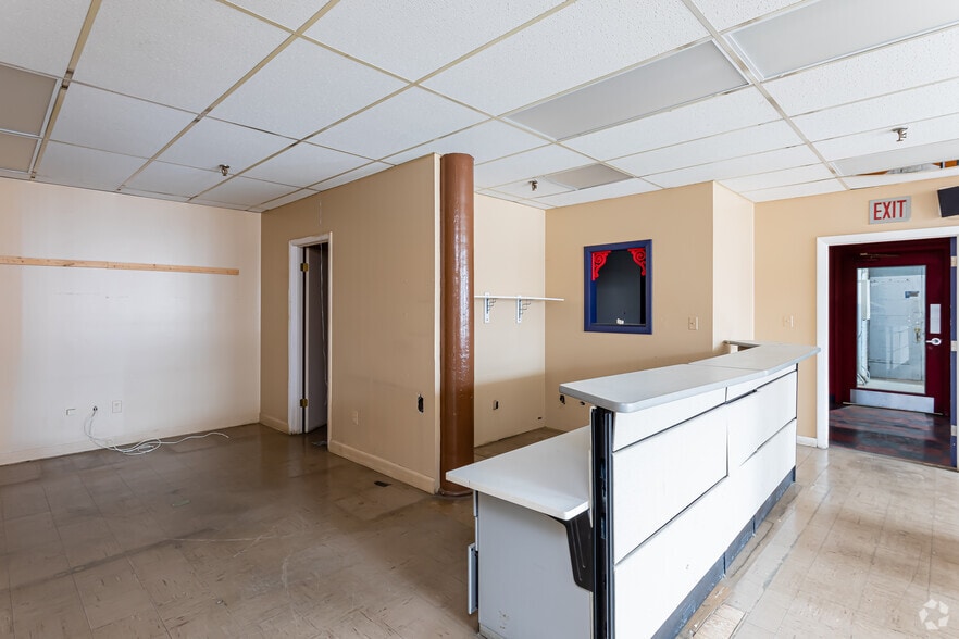 More Photos Of 165 Front St, Chicopee Office For Lease