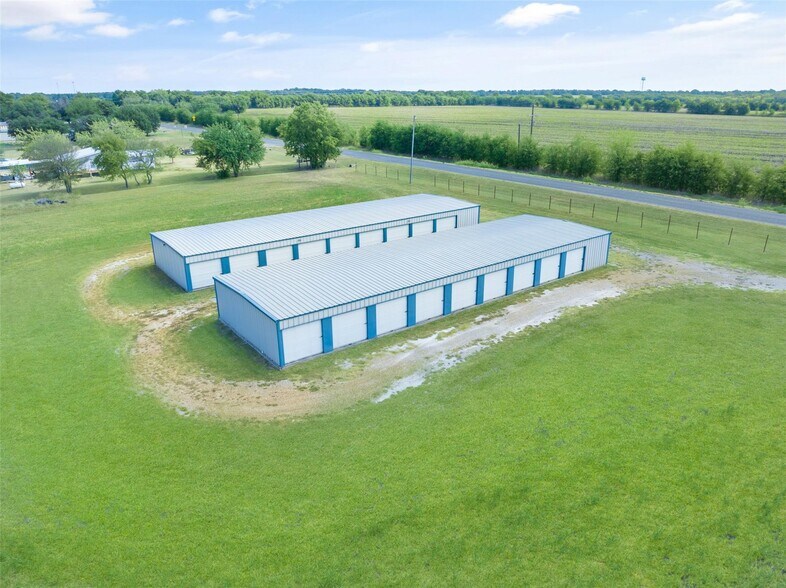 More Photos Of TBD FM 815, Trenton Self Storage For Sale