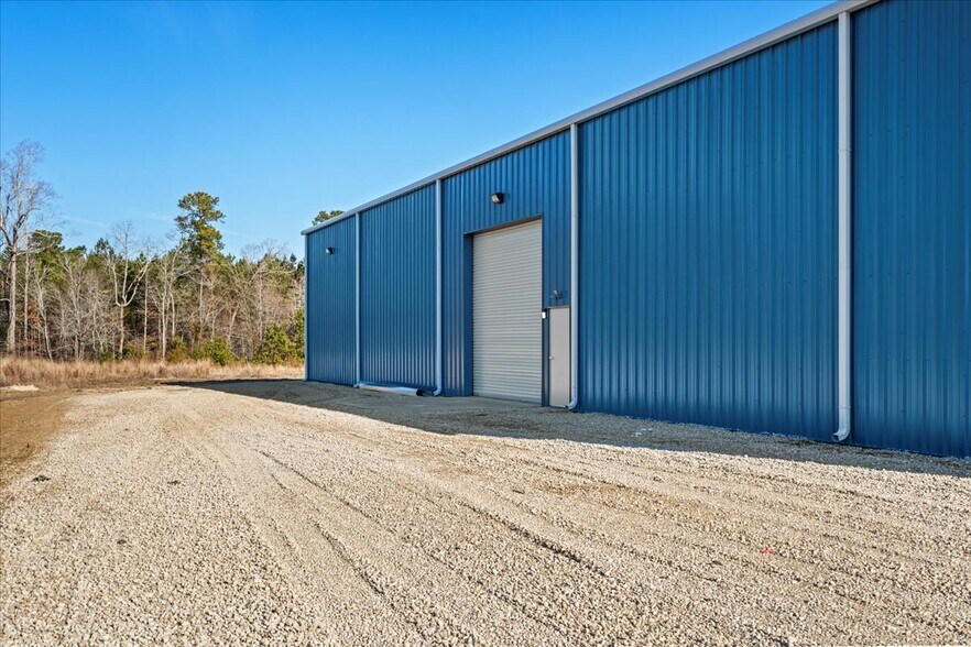 More Photos Of 3345 Willow Creek Rd, Florence Flex For Lease