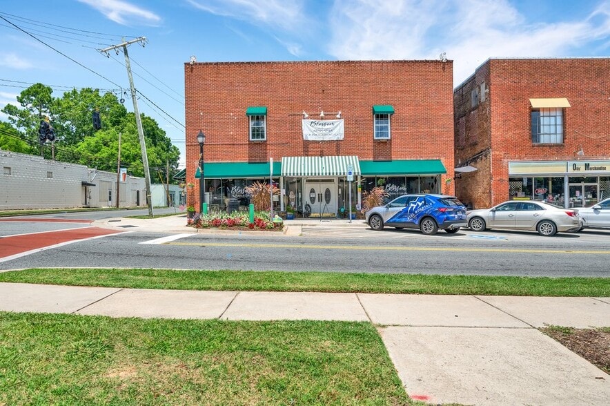 More Photos Of 101 E Virginia Ave, Bessemer City Storefront Retail Residential For Lease