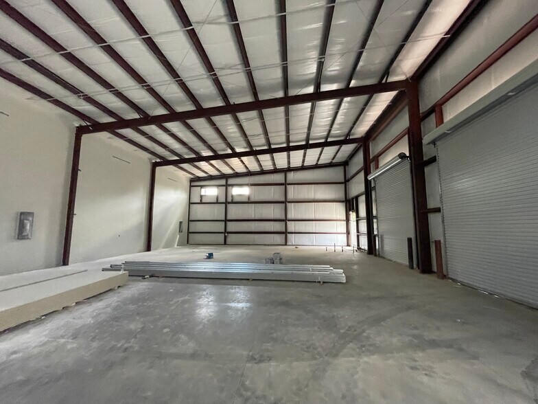 More Photos Of 32223 Tamina Rt, Magnolia Flex For Lease