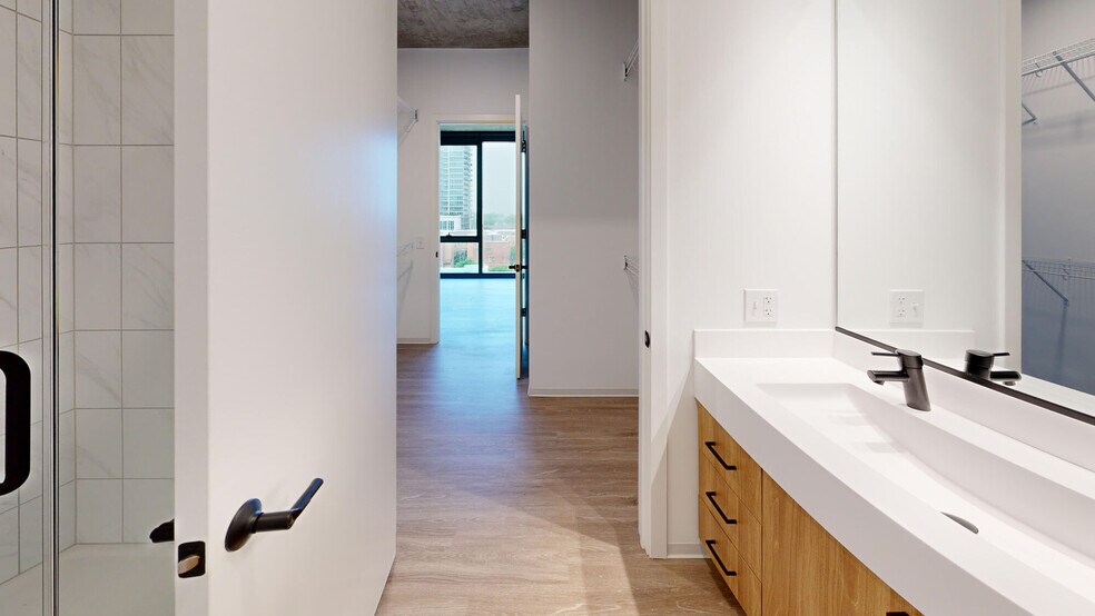More Photos Of 1717 S Michigan Ave, Chicago Apartments For Lease