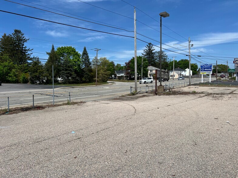 More Photos Of 6840 Post Rd, North Kingstown Auto Repair For Sale