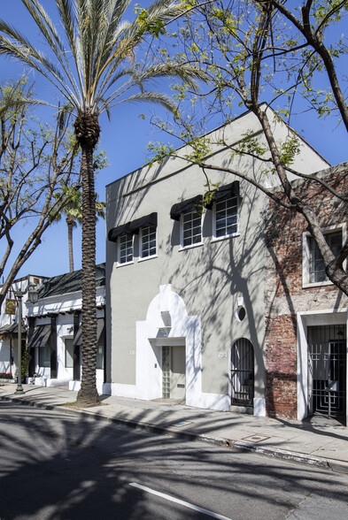 Primary Photo Of 734-736 N Highland Ave, Los Angeles Storefront Retail Office For Sale