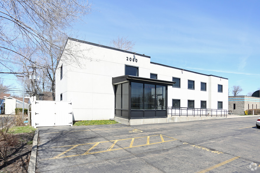 Primary Photo Of 2060 Sheridan Dr, Tonawanda Office For Sale