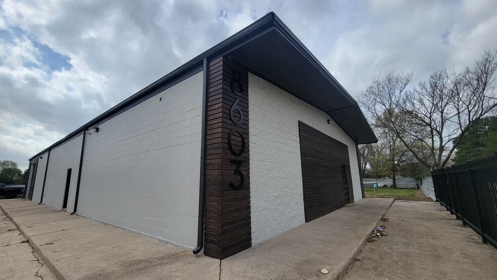 More Photos Of 8603 Shoal Creek Dr, Houston Warehouse For Sale