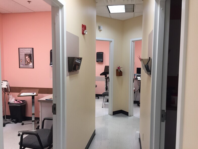 More Photos Of 4225 Altamont Pl, White Plains Medical For Sale