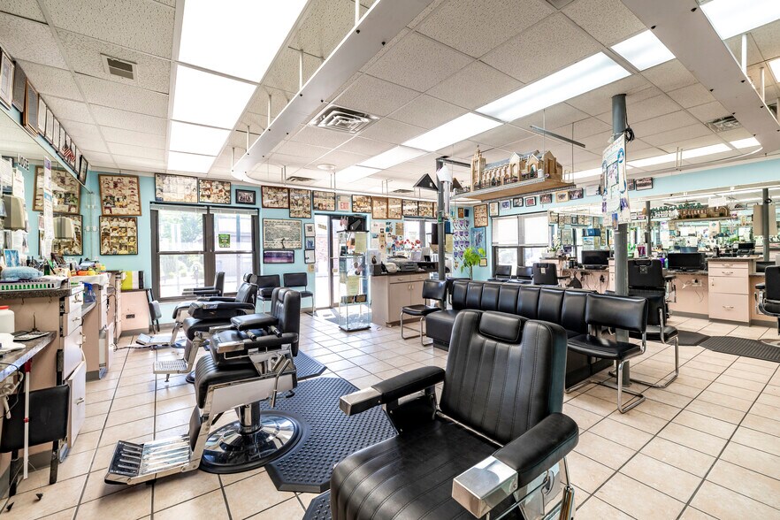 More Photos Of 114 N Park Ave, Rockville Centre Storefront Retail Residential For Sale