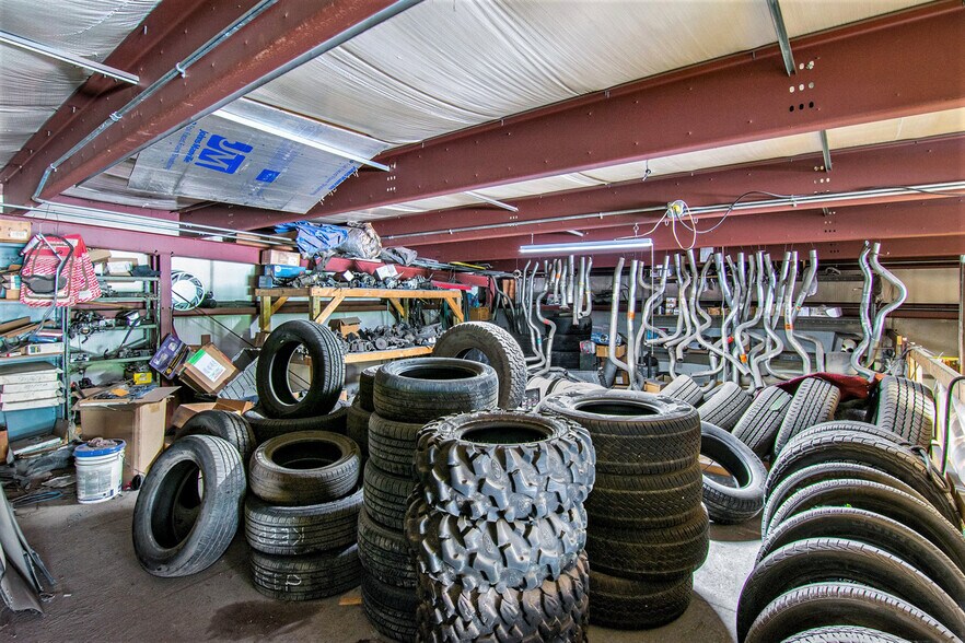 More Photos Of 650 S Plasterbed Rd, Port Clinton Auto Repair For Sale