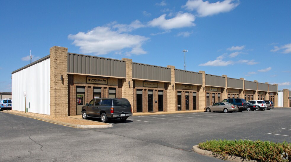 More Photos Of 420 Southlake Blvd, North Chesterfield Warehouse For Lease