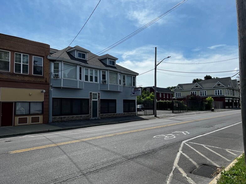 More Photos Of 1909-1911 S Salina St, Syracuse Office For Sale