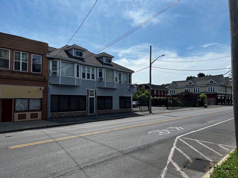 More Photos Of 1909-1911 S Salina St, Syracuse Office For Sale