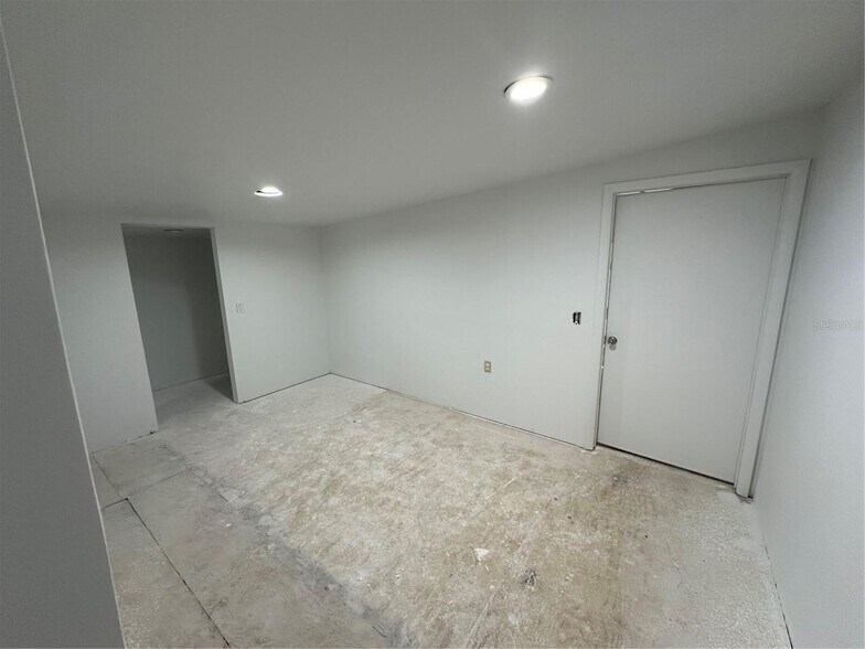 More Photos Of 4457-4459 Holden Rd, Lakeland Warehouse For Sale