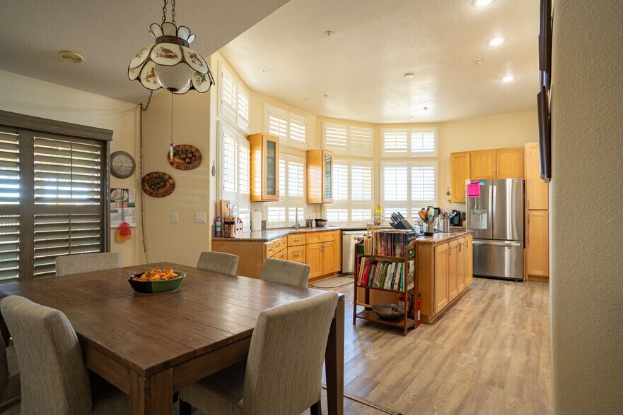 More Photos Of 2017 Walnut Blvd, Brentwood Land For Sale