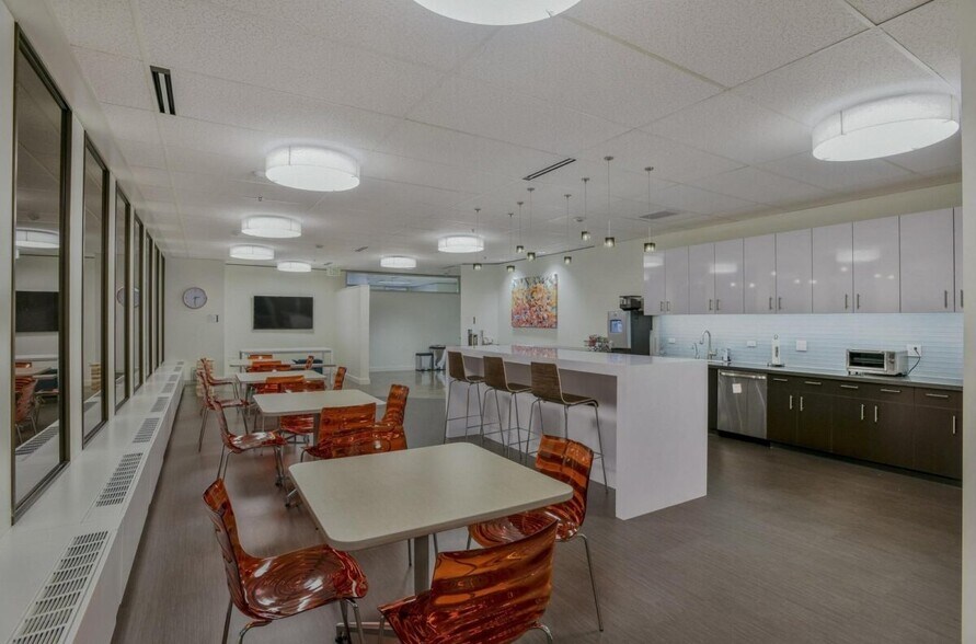 More Photos Of 1215 4th Ave, Seattle Office For Lease