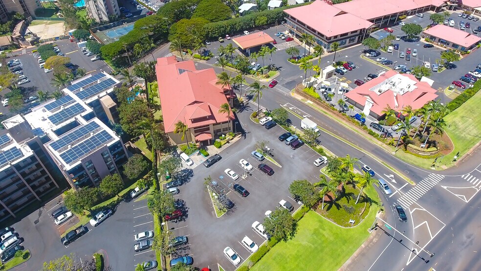 More Photos Of 10 Hoohui Rd, Lahaina Office For Lease