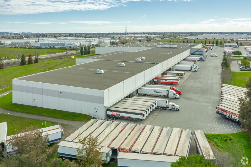 More Photos Of 9999 Niblick Dr, Roseville Refrigeration Cold Storage For Lease