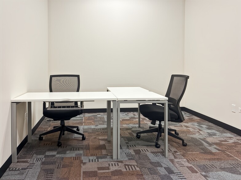 More Photos Of 2815 Forbs Ave, Hoffman Estates Coworking Space