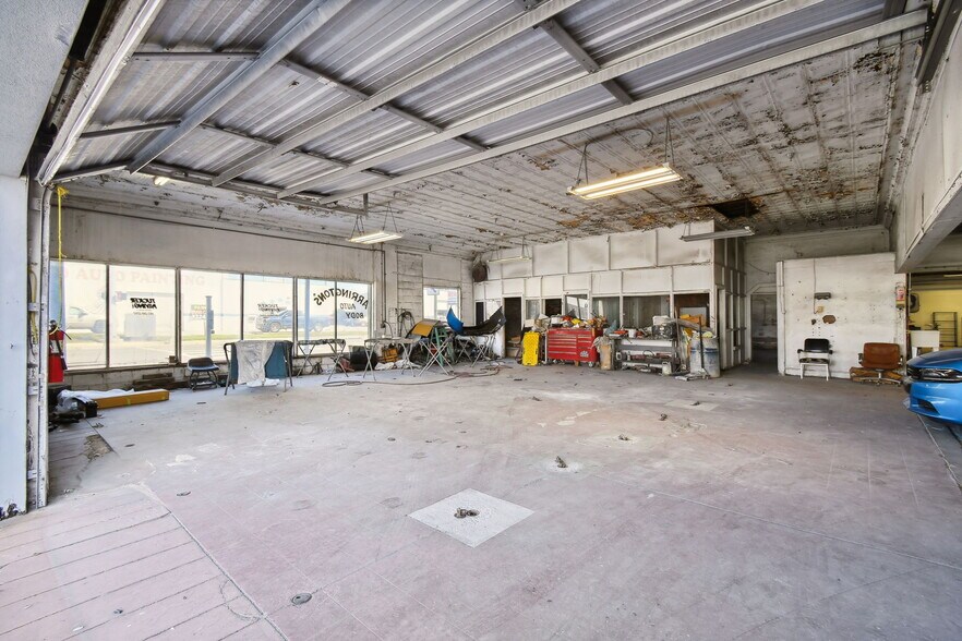 More Photos Of 301 6th St SW, Winter Haven General Retail For Sale