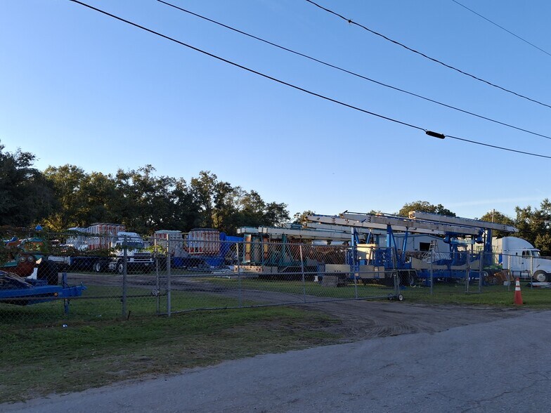 More Photos Of 7219 Anna Ave, Gibsonton Flex For Sale