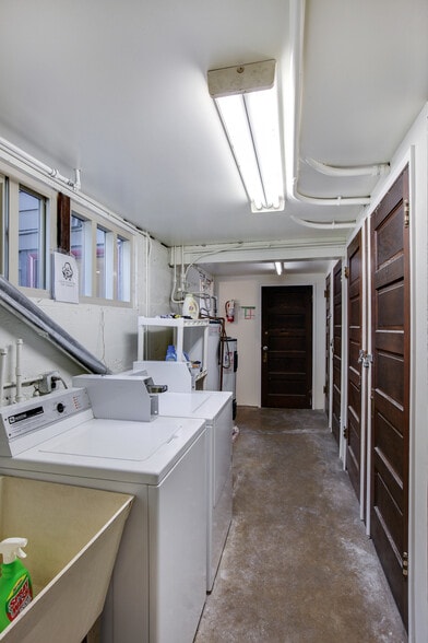 More Photos Of 5030 15th Ave NE, Seattle Apartments For Sale