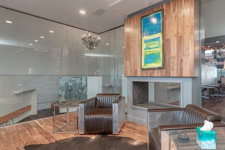 More Photos Of 3026-3036 Locust St, Saint Louis Loft Creative Space For Lease