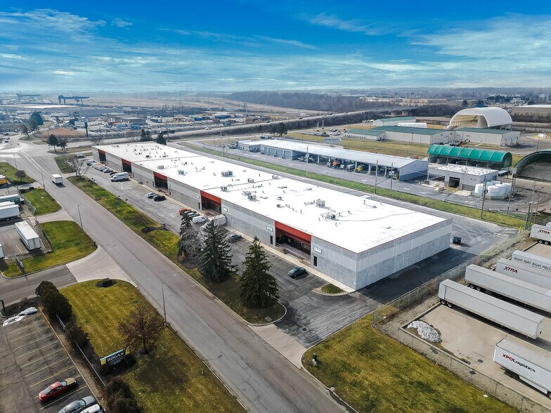 More Photos Of 2541-2559 Westbelt Dr, Columbus Distribution For Lease