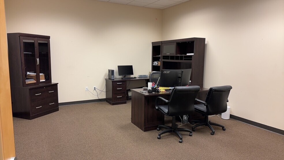 More Photos Of 11450 Philadelphia St, Jurupa Valley Distribution For Lease