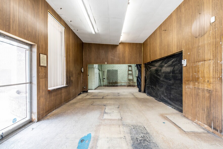 More Photos Of 320 S La Brea Ave, Inglewood Freestanding For Lease