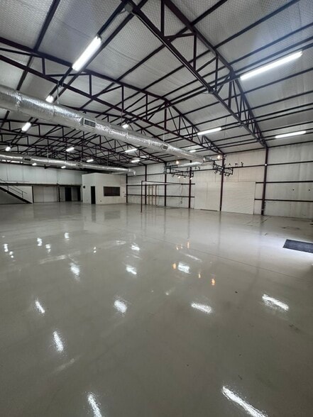 More Photos Of 10450 E Bankhead Hwy, Aledo Mixed Retail For Lease