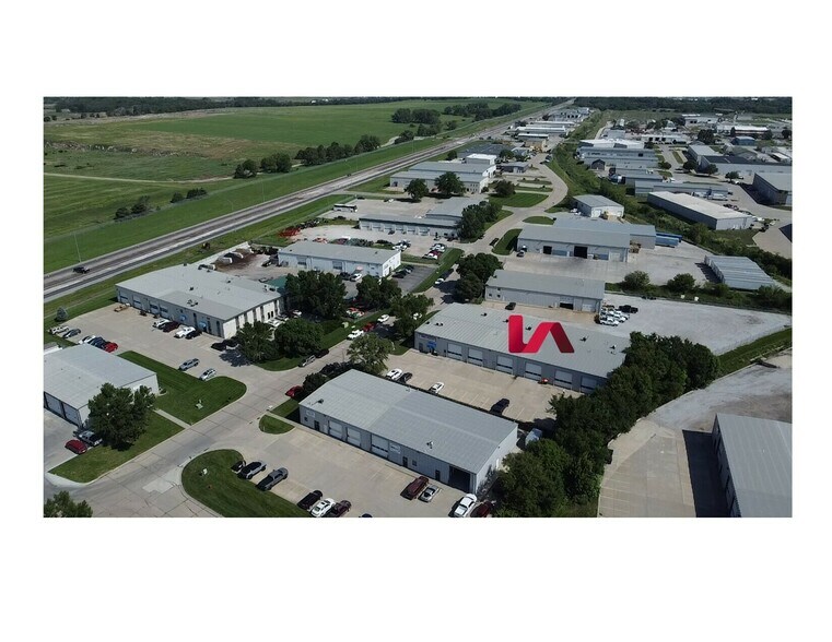 More Photos Of 5300 N 57th St, Lincoln Light Distribution For Lease