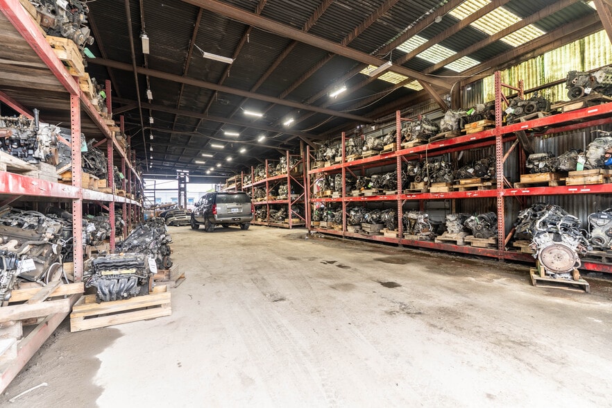 More Photos Of 5420 E 10th St, Kansas City Industrial For Sale