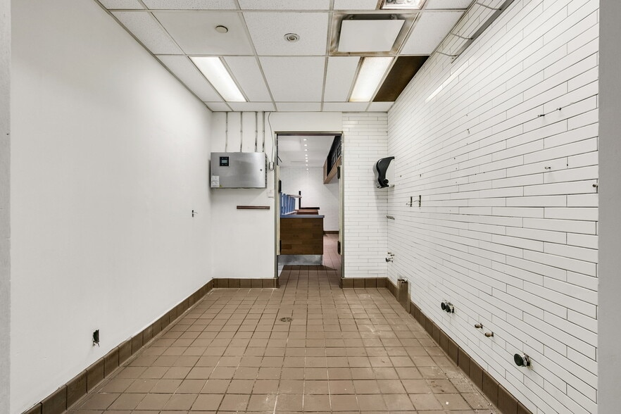 More Photos Of 363 Bremner Blvd, Toronto Apartments For Lease