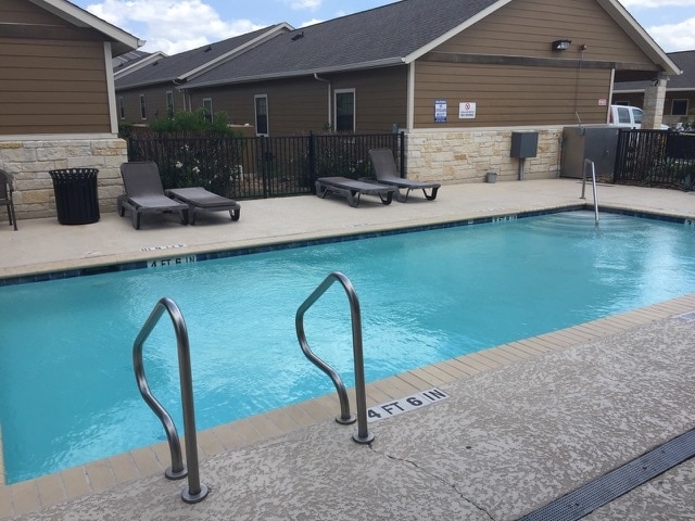 More Photos Of 301 W State Highway 72, Kenedy Hotel For Sale