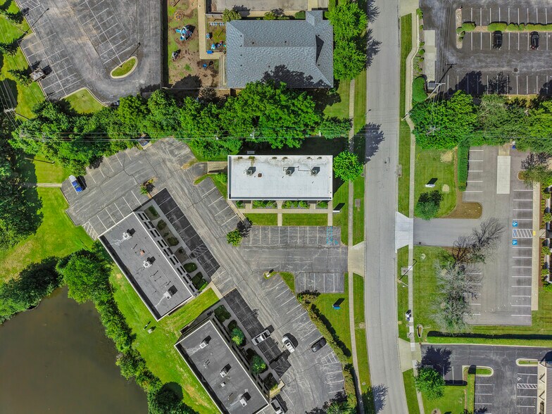 More Photos Of 160 Prosperous Pl, Lexington Medical For Sale