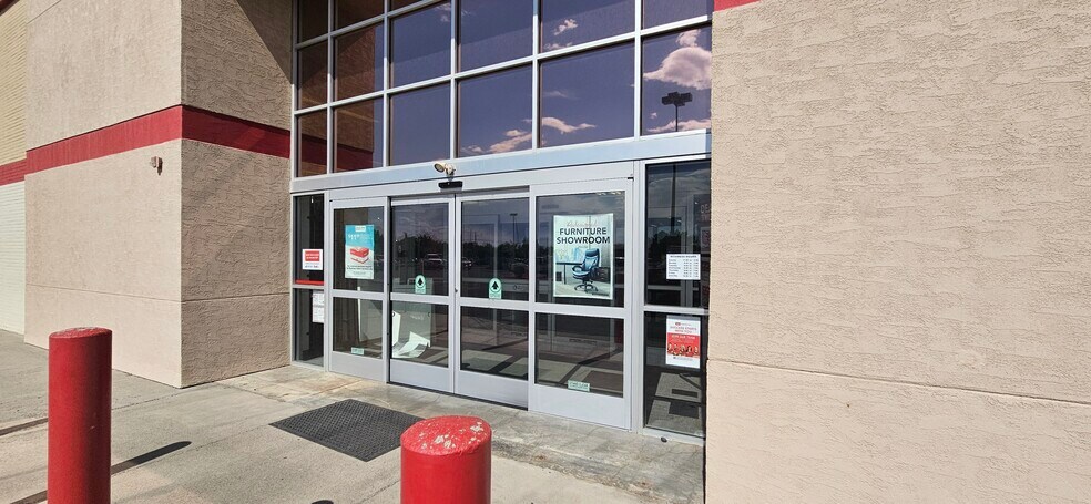 Primary Photo Of 2267 S Townsend Ave, Montrose Department Store For Sale