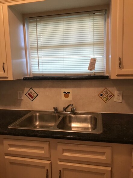 More Photos Of 1004 S Main St, Pasadena Apartments For Sale