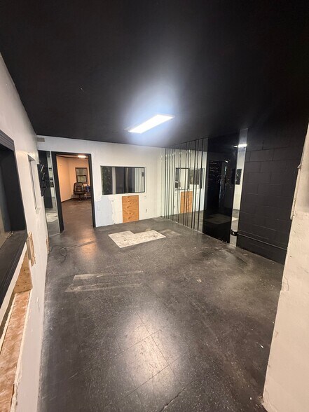 More Photos Of 2723 4th Ave S, Seattle Warehouse For Lease