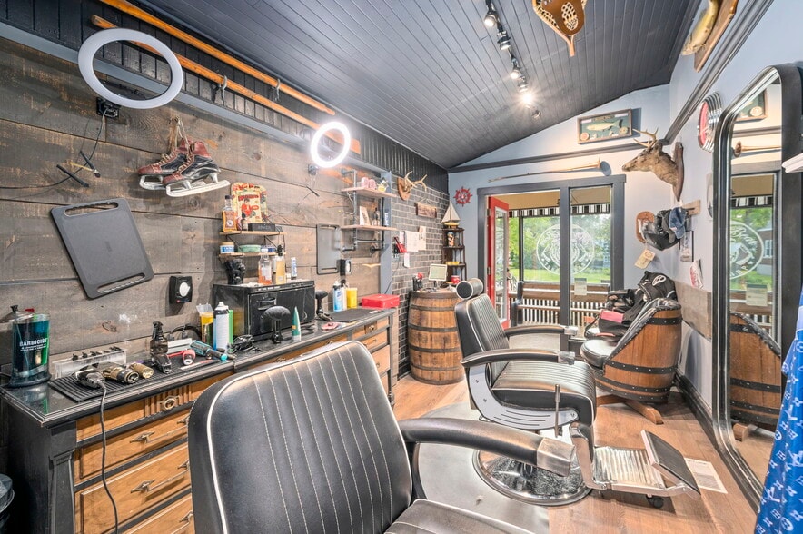 More Photos Of 227 Colborne St, Port Stanle Office For Sale