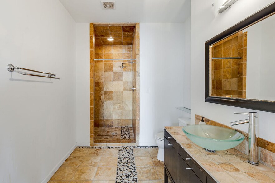 More Photos Of 1521 Hull St, Richmond Storefront Retail Residential For Sale