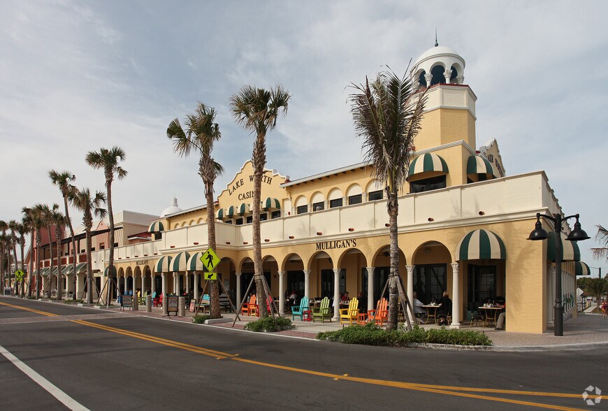 More Photos Of 10 S Ocean Blvd, Lake Worth Beach Storefront For Lease