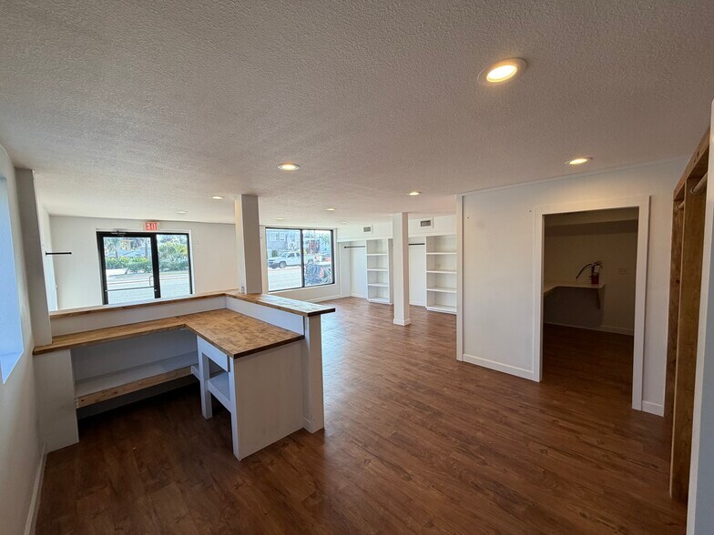More Photos Of 416-424 3rd St S, Jacksonville Beach Loft Creative Space For Lease